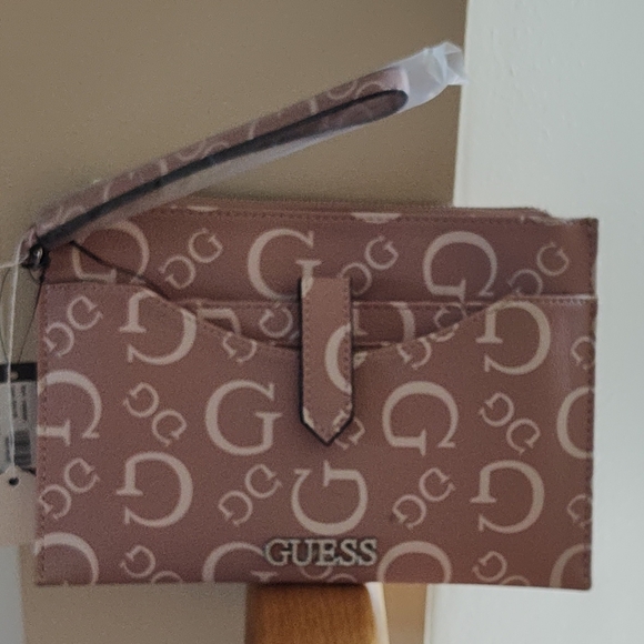 GUESS Caspian Natural Monogram Zip Clutch Case NWT - Picture 8 of 10